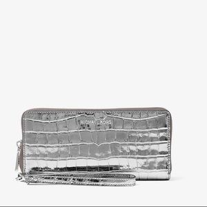 MICHAEL KORS Leather Continental Wristlet